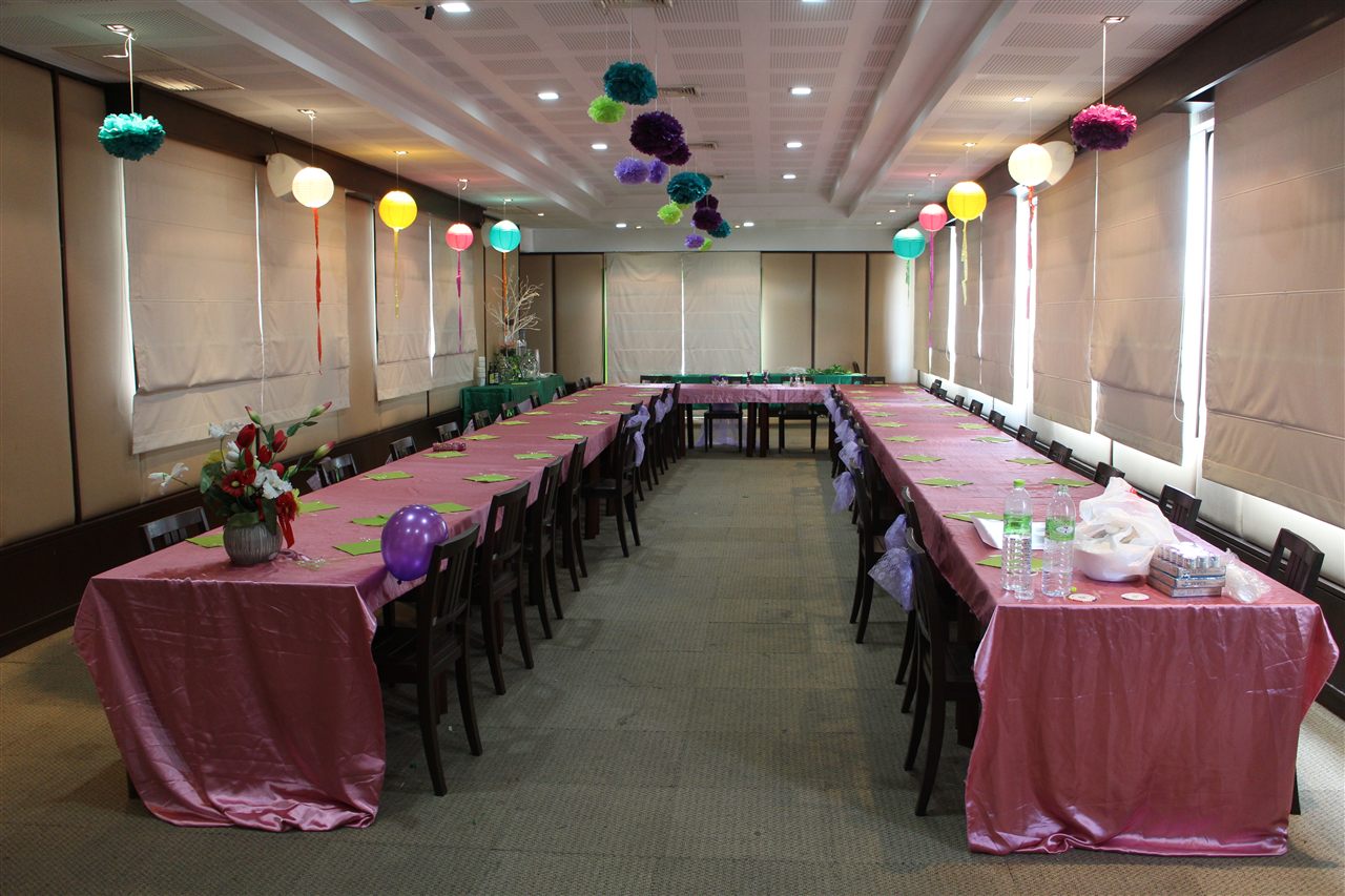ห้องจัดงานเลี้ยงปีใหม่บริษัทตกแต่งสวยที่ KV Conference ใกล้ BTS อ่อนนุช
